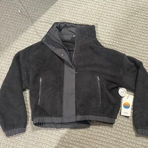 Vuori Women’s Sherpa Jacket *BRAND NEW W TAGS*